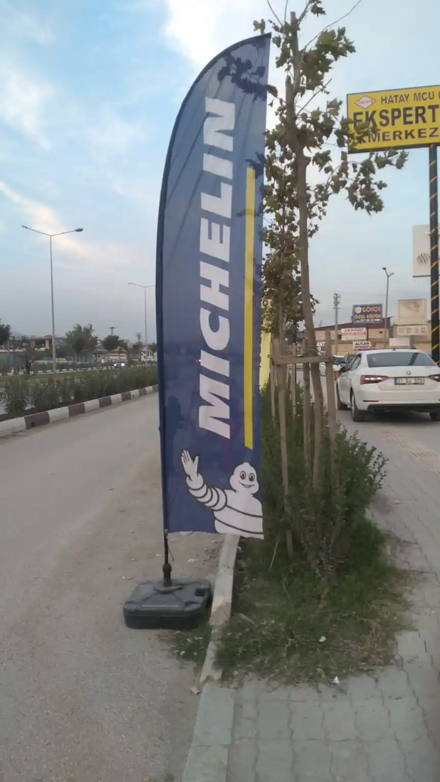 Lastikçi Yelken Bayrağı-19